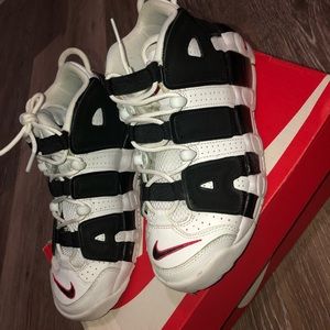 Nike Air More Uptempo ( grade school )